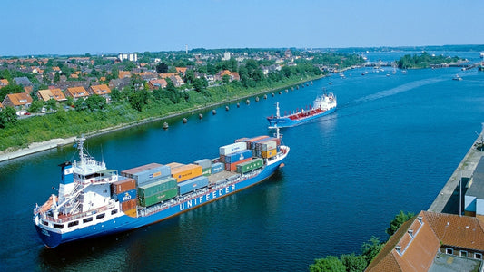 El canal de Kiel (Nord-Ostsee-Kanal) en Holtenau