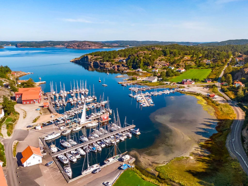 Kungsviken, en Orust, Suecia