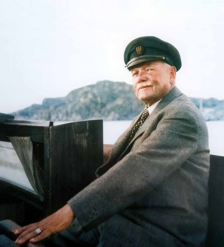 Fredrik Ljungström en la revista "Life" en 1951 a bordo del  Vingen XII