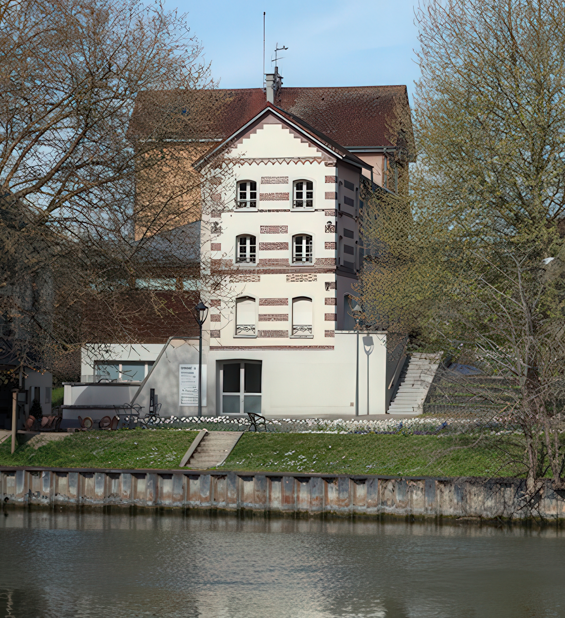 Antiguamente taller de Vlaminck y Derain,  la Maison Levanneur, enla isla de Chatou, se ha convertido en una galería de arte contemporáneo.