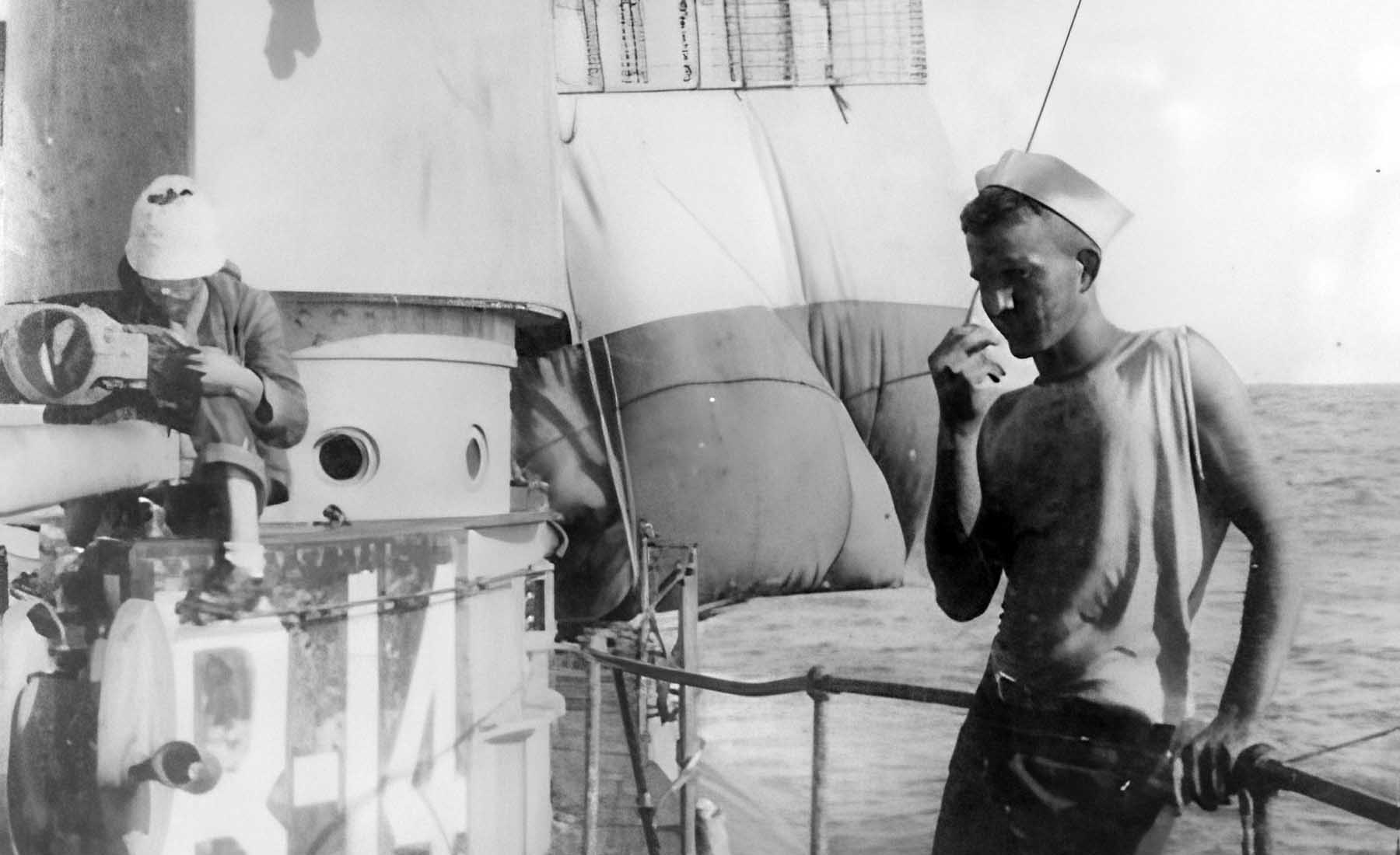 Un submarino impulsado a vela. La curiosa historia del USS R-14