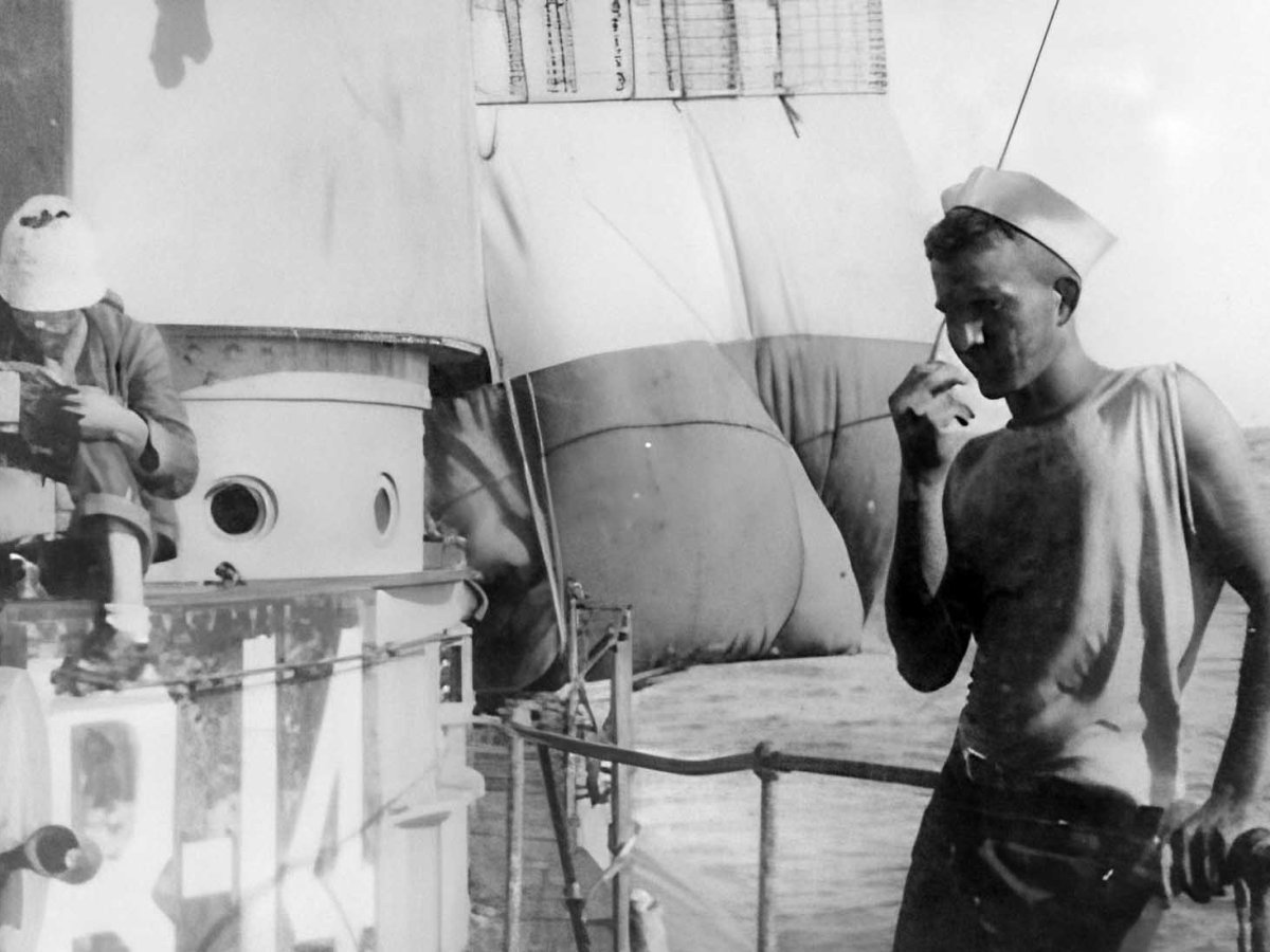 Un submarino impulsado a vela. La curiosa historia del USS&nbsp;R-14