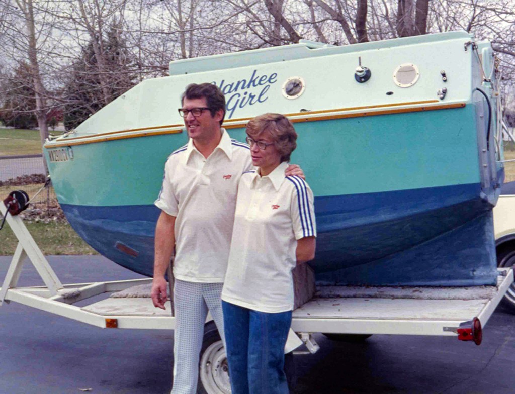 Gerry Spiess construyó en su garaje en el lago White Bear el Yankee Girl en madera contrachapada